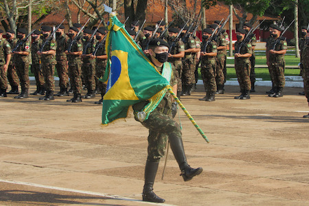 17º RC Mec Solenidade Militar de Compromisso ao 1º Posto 2