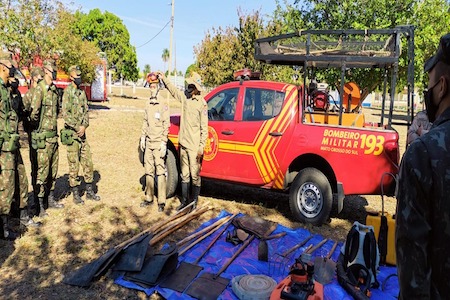 3ª Bia AAAe recebe instrucao de combate a incendio do 5º GBM 3