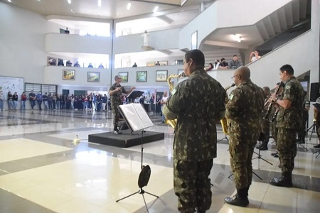 A Banda de Música do CMO realiza apresentação na UCDB 3