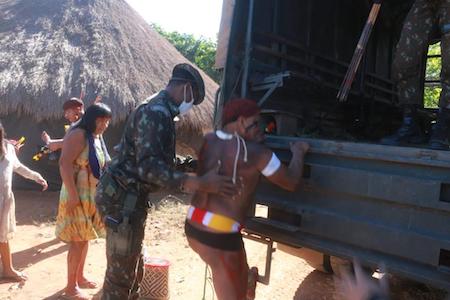 Atendimentos medico odontologicos em aldeias do Alto Xingu 3