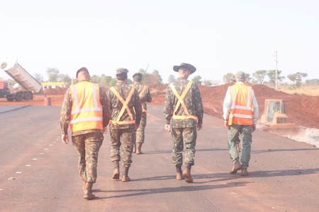 Comandante do 3º Gpt E acompanha Operacao em Dourados 2