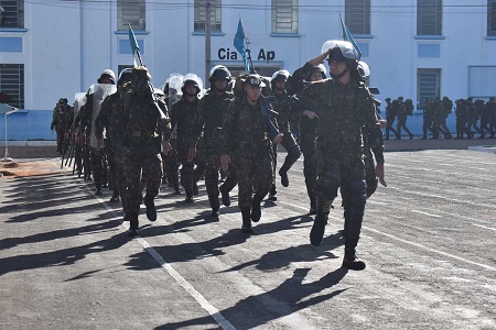 Formatura de Encerramento do Período Básico de Instrução 1