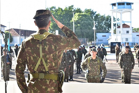 Formatura de Encerramento do Período Básico de Instrução 3