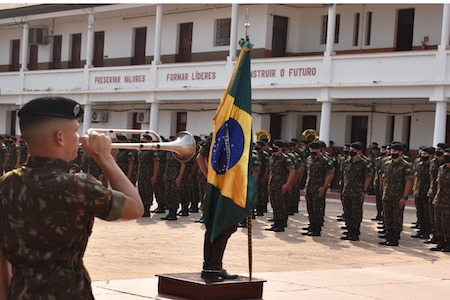 Juramento a Bandeira no Regimento Antonio Joao 2