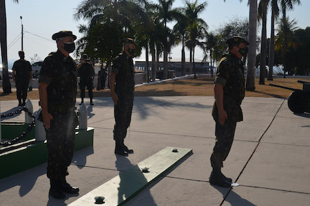 Comandante do Exercito visita a 18ª Bda Inf Fron 3