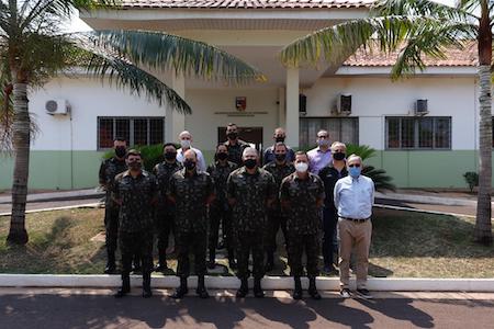 Comitiva do Estado Maior do Exercito visita o CMO 11