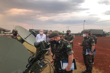 Comitiva do Estado Maior do Exercito visita o CMO 2