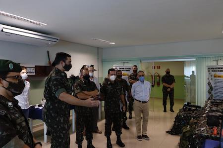 Comitiva do Estado Maior do Exercito visita o CMO 7