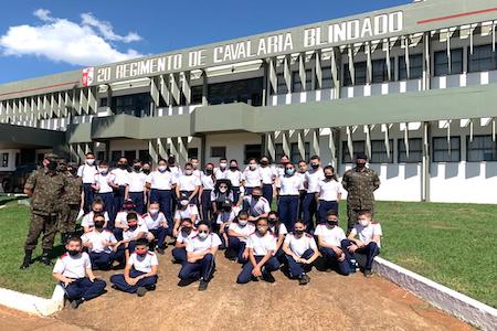 Gremio de Cavalaria do Colegio Militar visita 20 RCB 3