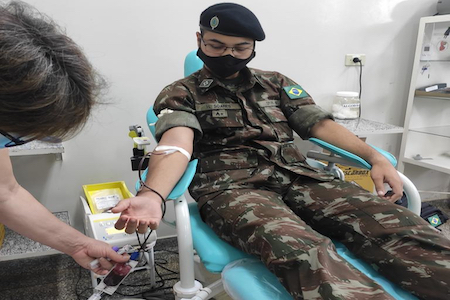 Militares do 17 RC Mec realizam doacao de sangue 1